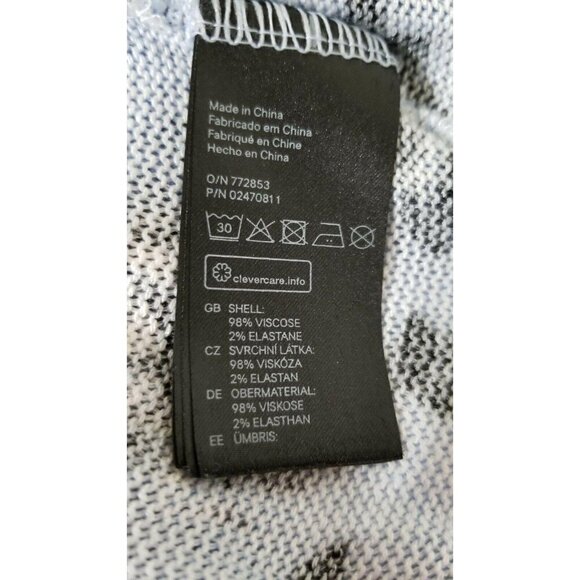 H&M Divided Blue Floral Knit Crossover Back - Picture 6 of 6